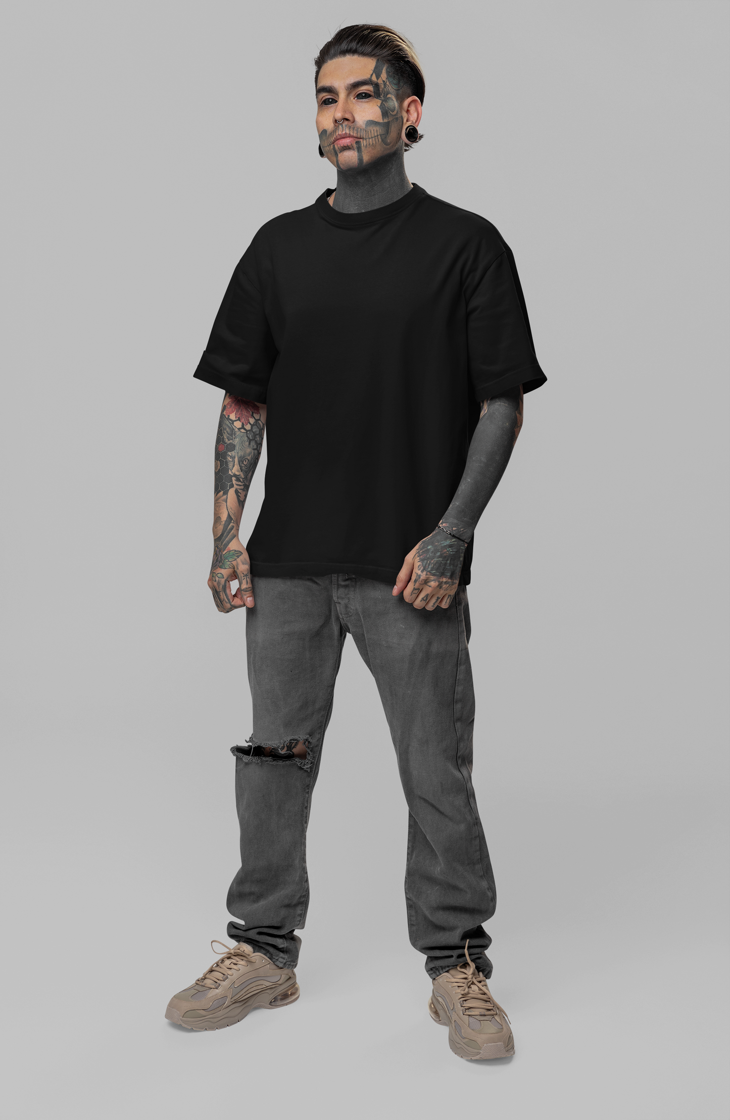 UNSTOPPABLE CONMAN DESIGN | UNISEX OVERSIZED T- SHIRT | BLACK